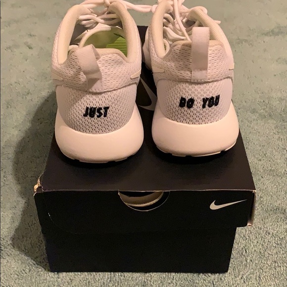 Customized Roshe “Just Do You” - Picture 1 of 7